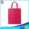Color rojo hermoso no tejido de los bolsos de compras de la tela con diseño simple